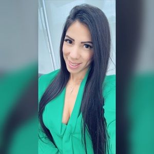 Meet your Posher, Violeta